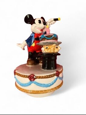 Schmid vintage Disney Mickey Mouse Magician musical figurine